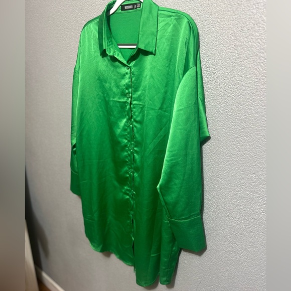 Misguided oversized button up size 10 - Picture 8 of 10